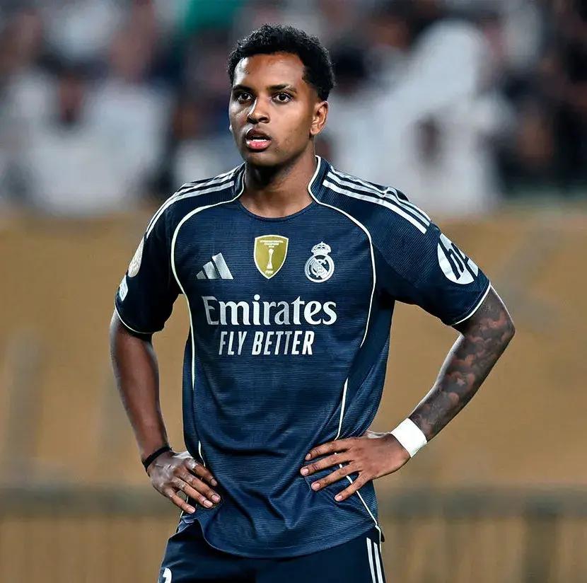 爱游戏体育 -包含赛地聚焦——欧联今晨热度飙升，莱比锡绝杀压哨，话题不断，年轻球员得到机会的词条