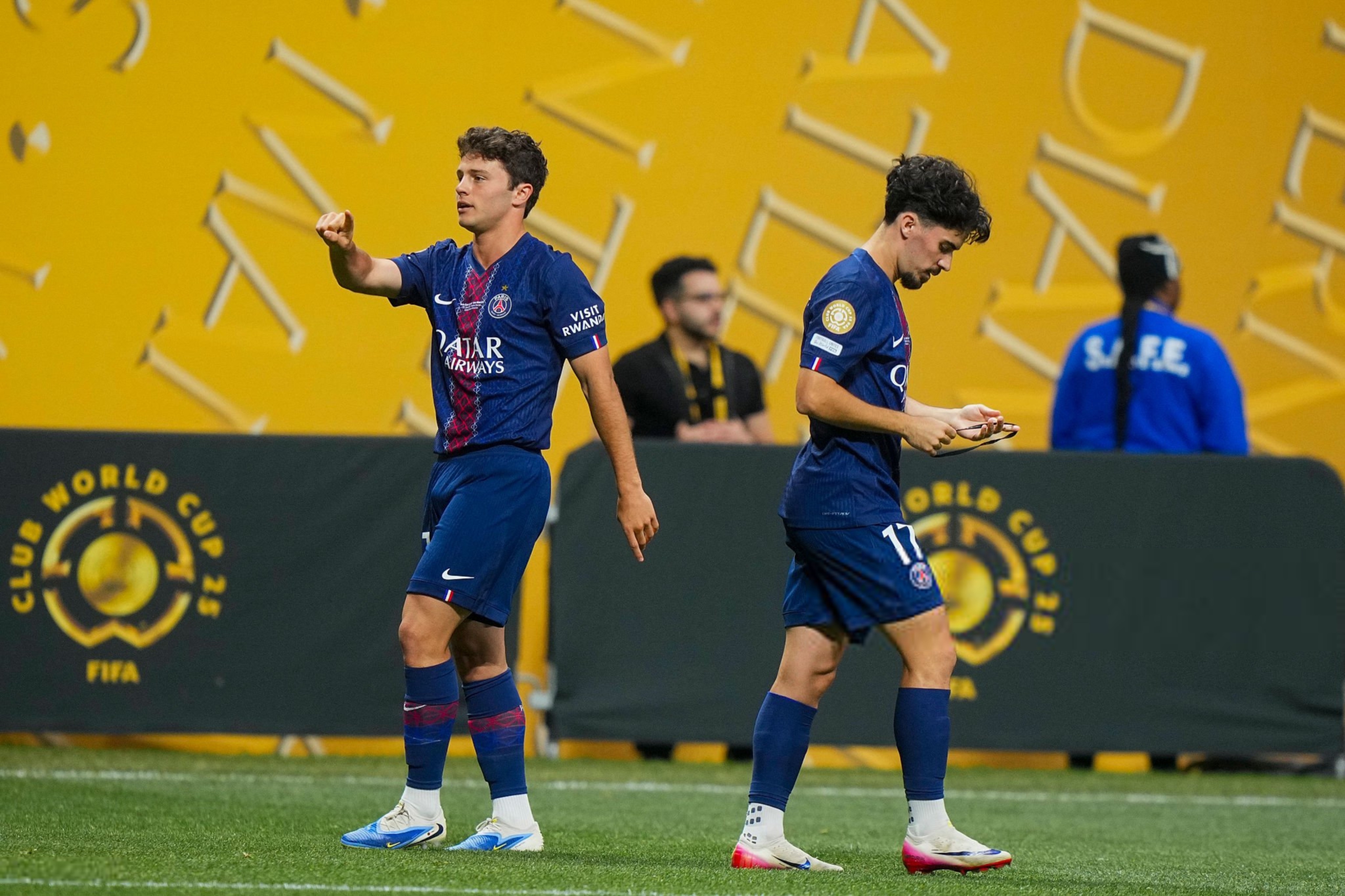 爱游戏网站 -关于巴黎圣日耳曼迎欧冠关键赛，清晨止住颓势，赛场秩序良好，更衣室氛围转暖的信息