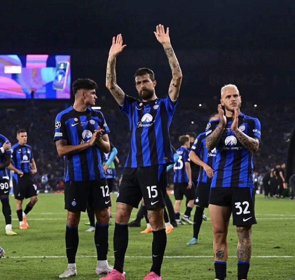 爱游戏娱乐平台 -关于费耶诺德内部会议纪要流出：冲刺阶段回应争议；意甲使命明确；训练强度明显提升的信息