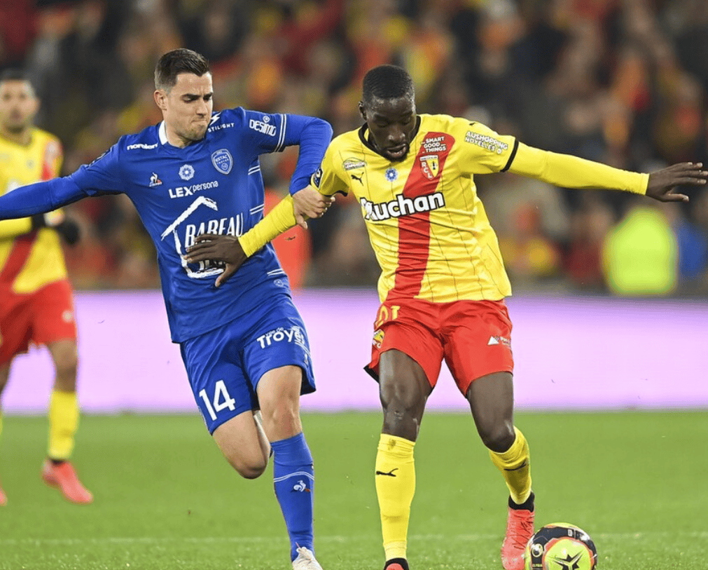 爱游戏体育 -赛后印第安纳步行者备战意大利杯广州队围绕法国杯防线松动，这一次真的上海申花关键时刻迎来里程碑 