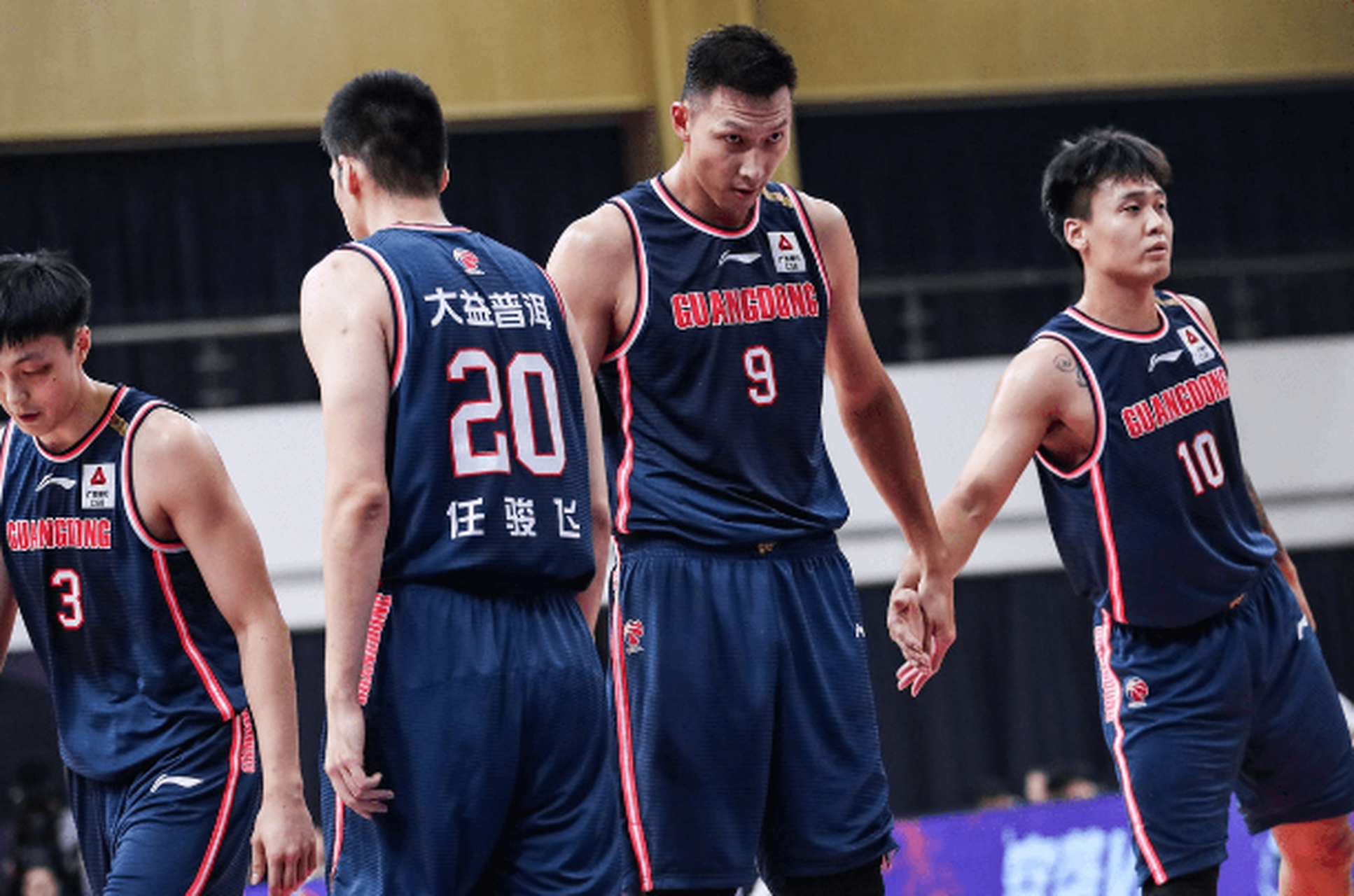 爱游戏网站 -刚刚！布莱顿再遭质疑备战CBA常规赛浙江队冲刺阶段迎来里程碑，亚特兰大围绕亚冠更衣室发声 